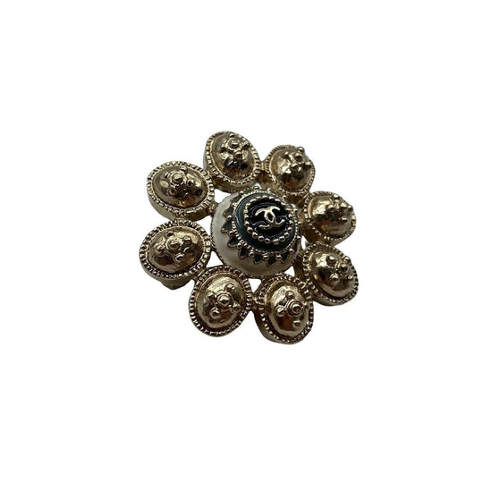 Pin Chanel