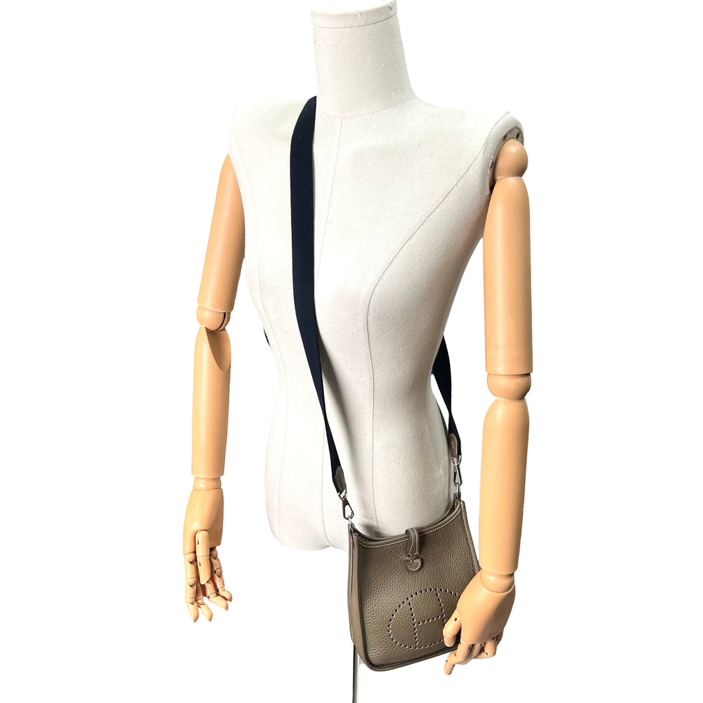 Bolsa Hermès Évelyne 16 Amazone