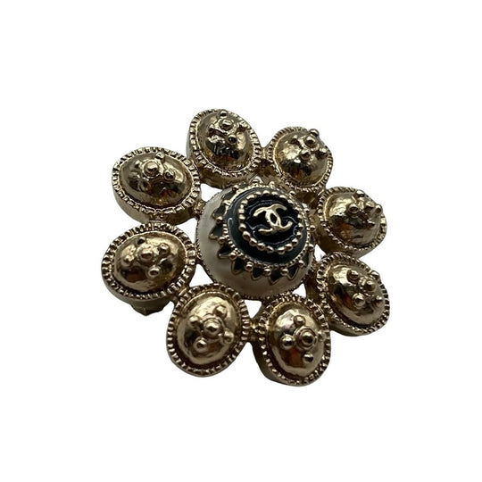 Pin Chanel