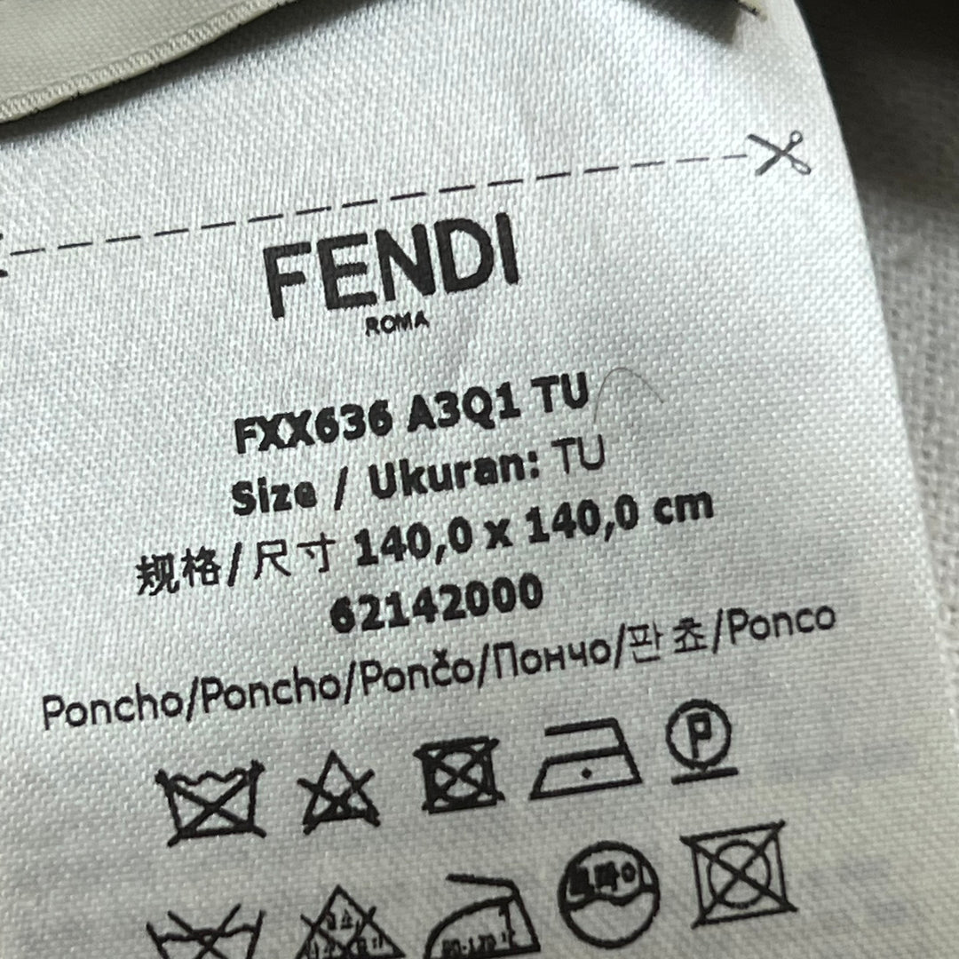 Capa Fendi