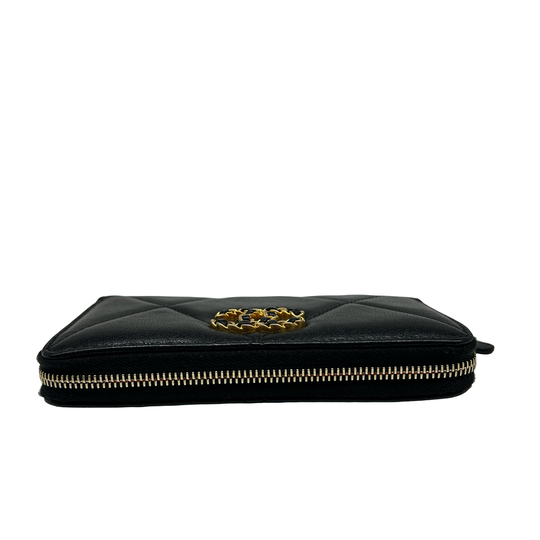 Cartera Chanel 19
