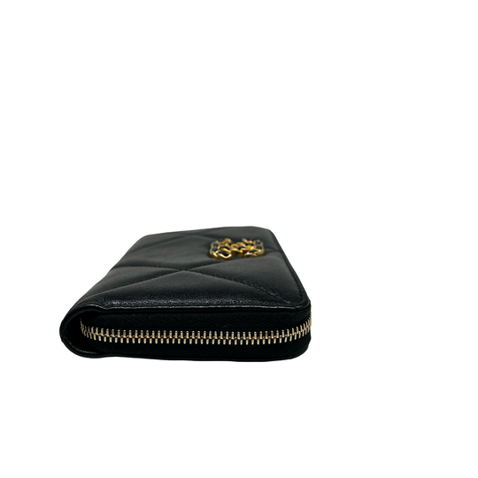 Cartera Chanel 19
