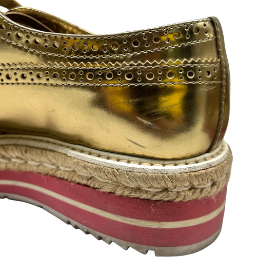 Zapatos Prada T.37.5