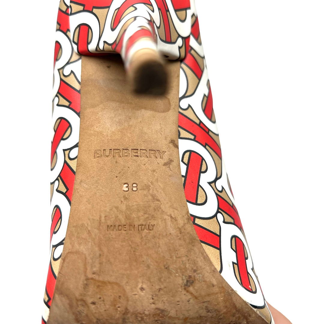 Pumps Burberry T.38