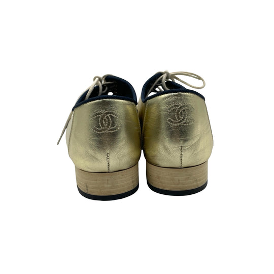 Zapatos Chanel Interlocking CC Oxfords 2017 T.39