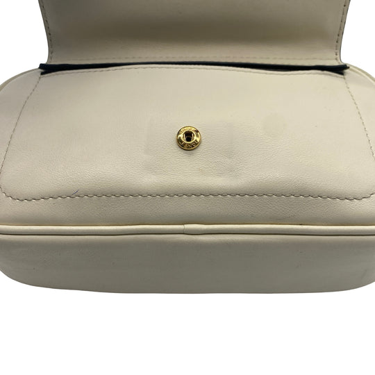 Bolsa Fendi Easy 2 Baguette Mini