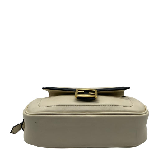 Bolsa Fendi Easy 2 Baguette Mini