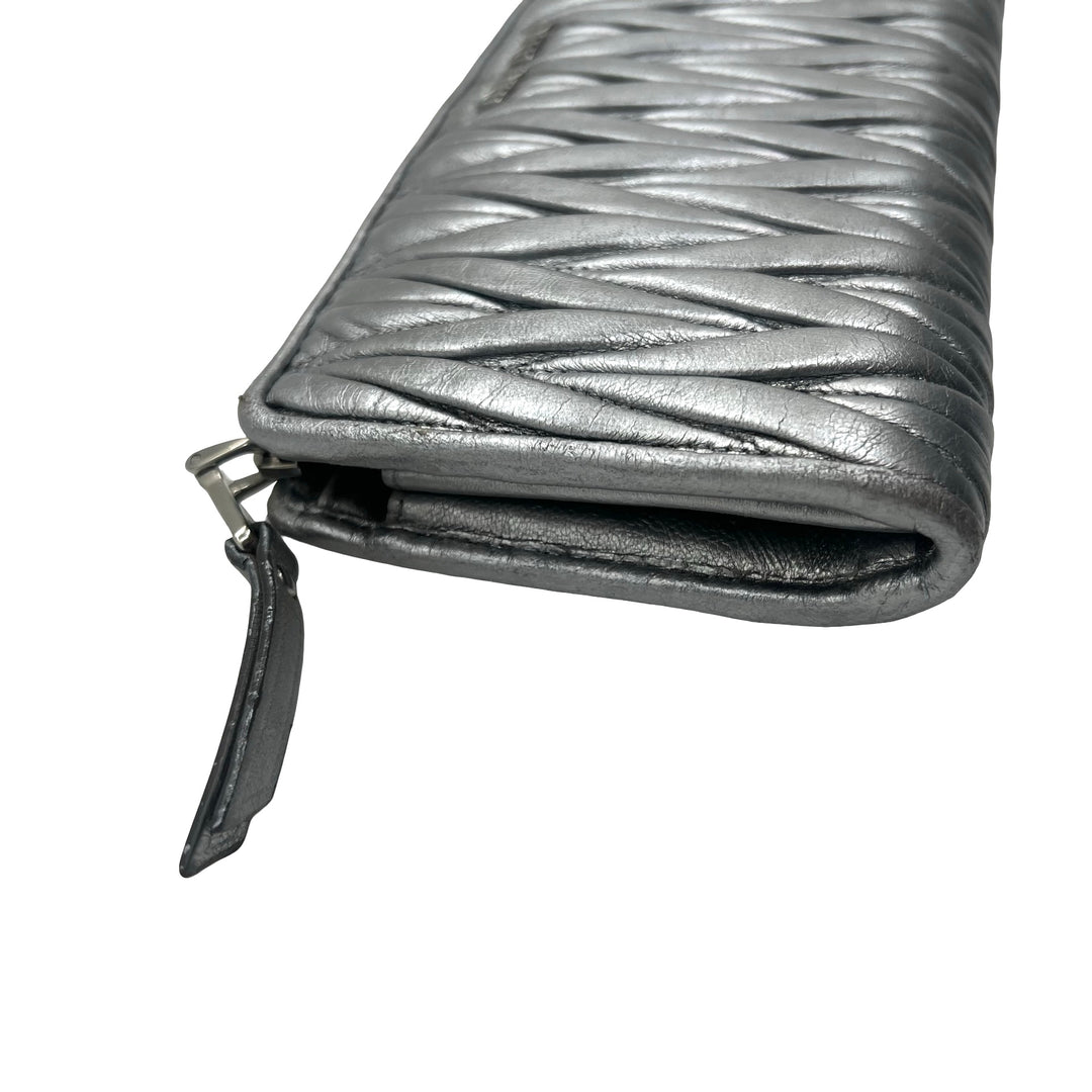 Cartera Miu Miu