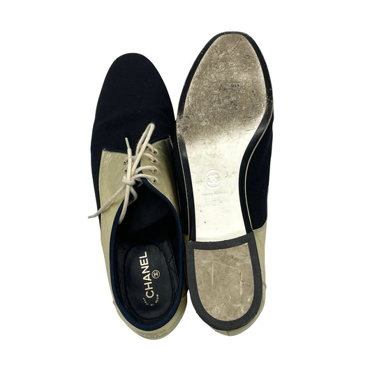 Zapatos Chanel Interlocking CC Oxfords 2017 T.39